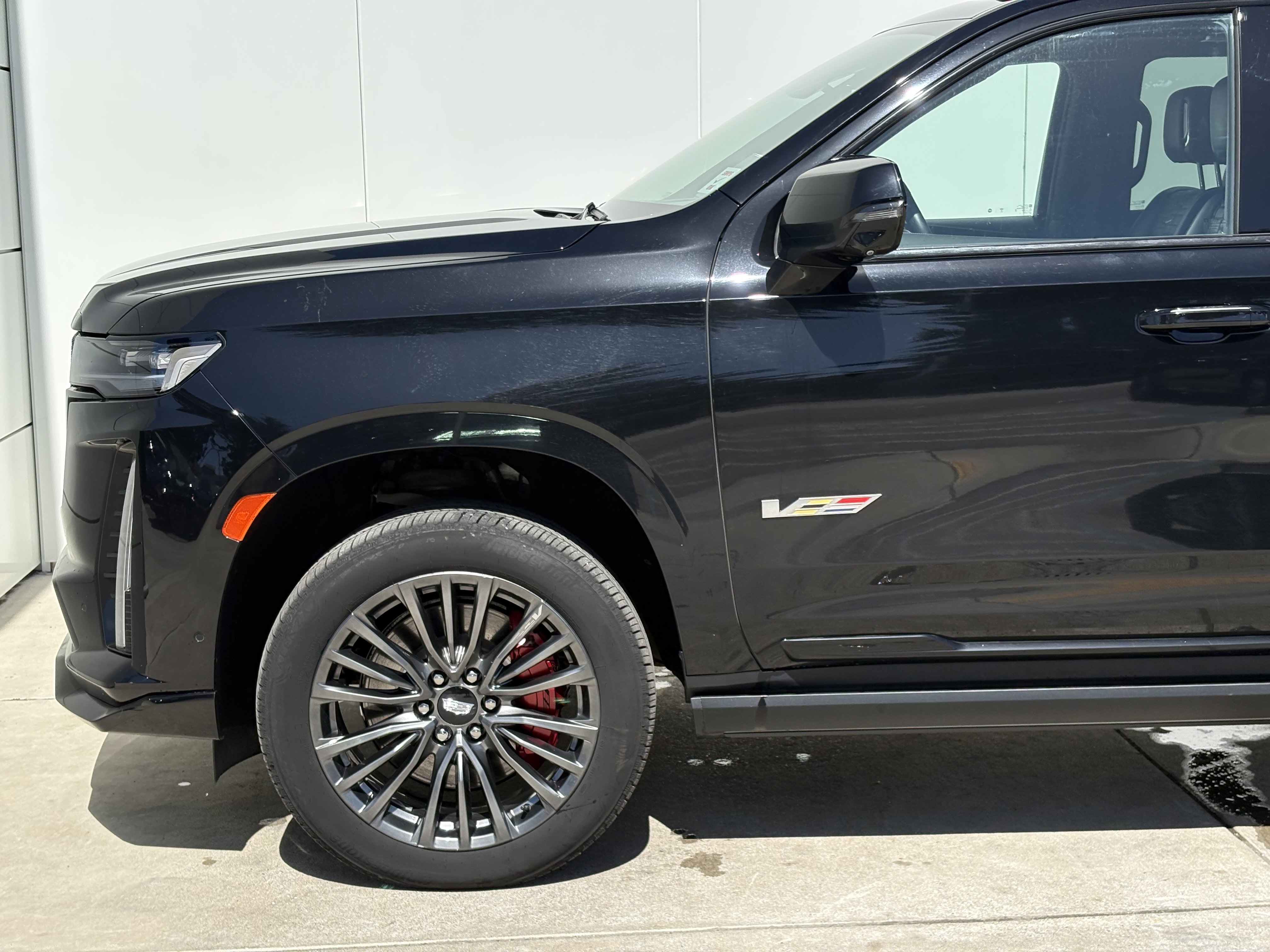 Used 2023 Cadillac Escalade V AWD/4WD image 5