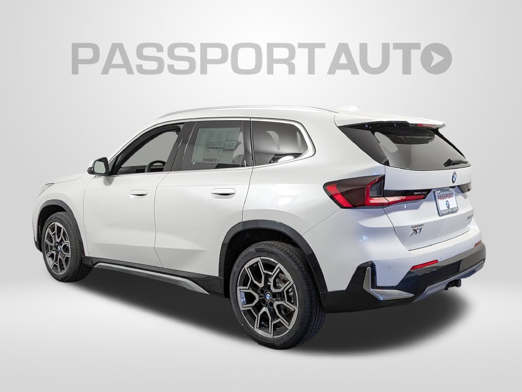 New 2026 BMW X1 xDrive28i w/ Technology Package AWD/4WD image 3