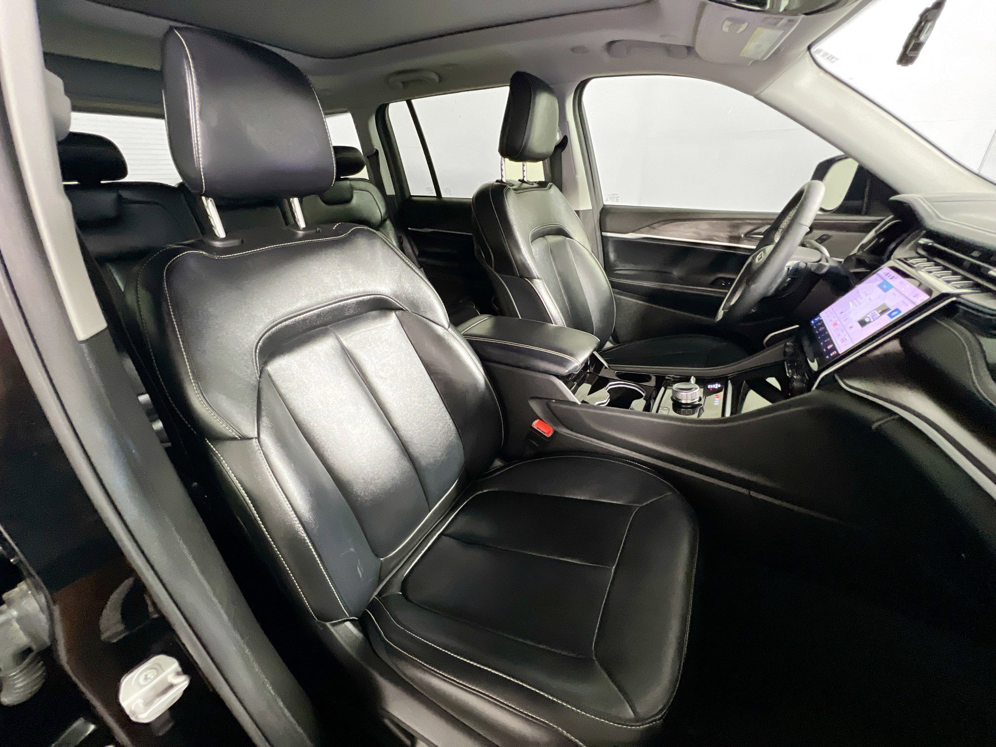 Used 2022 Jeep Grand Cherokee Limited 4xe image 31