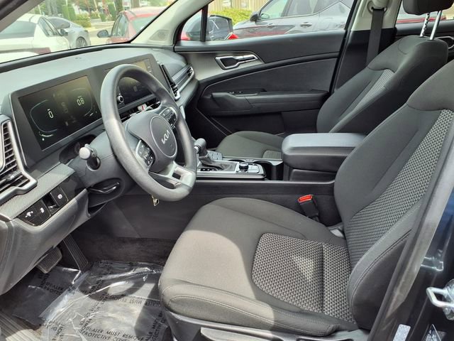 Used 2025 Kia Sportage LX AWD/4WD image 12