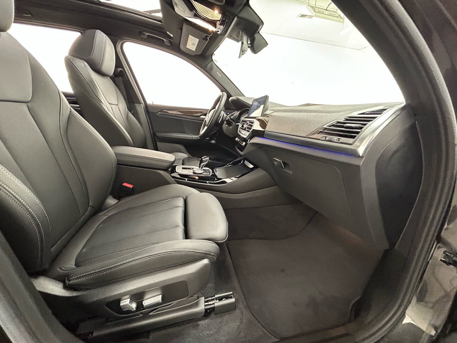 Used 2022 BMW X3 xDrive30i w/ Convenience Package w/ZPA AWD/4WD image 40