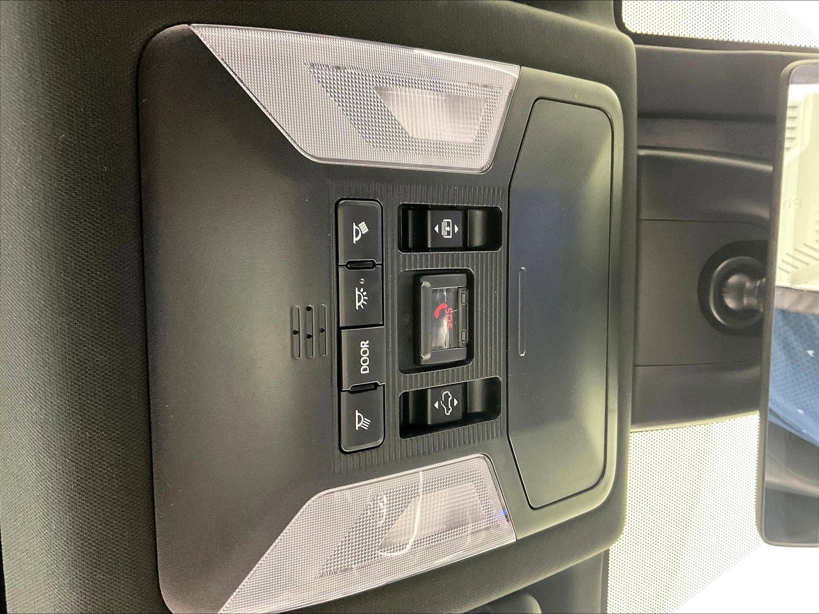 Used 2020 Toyota RAV4 XSE AWD/4WD image 36