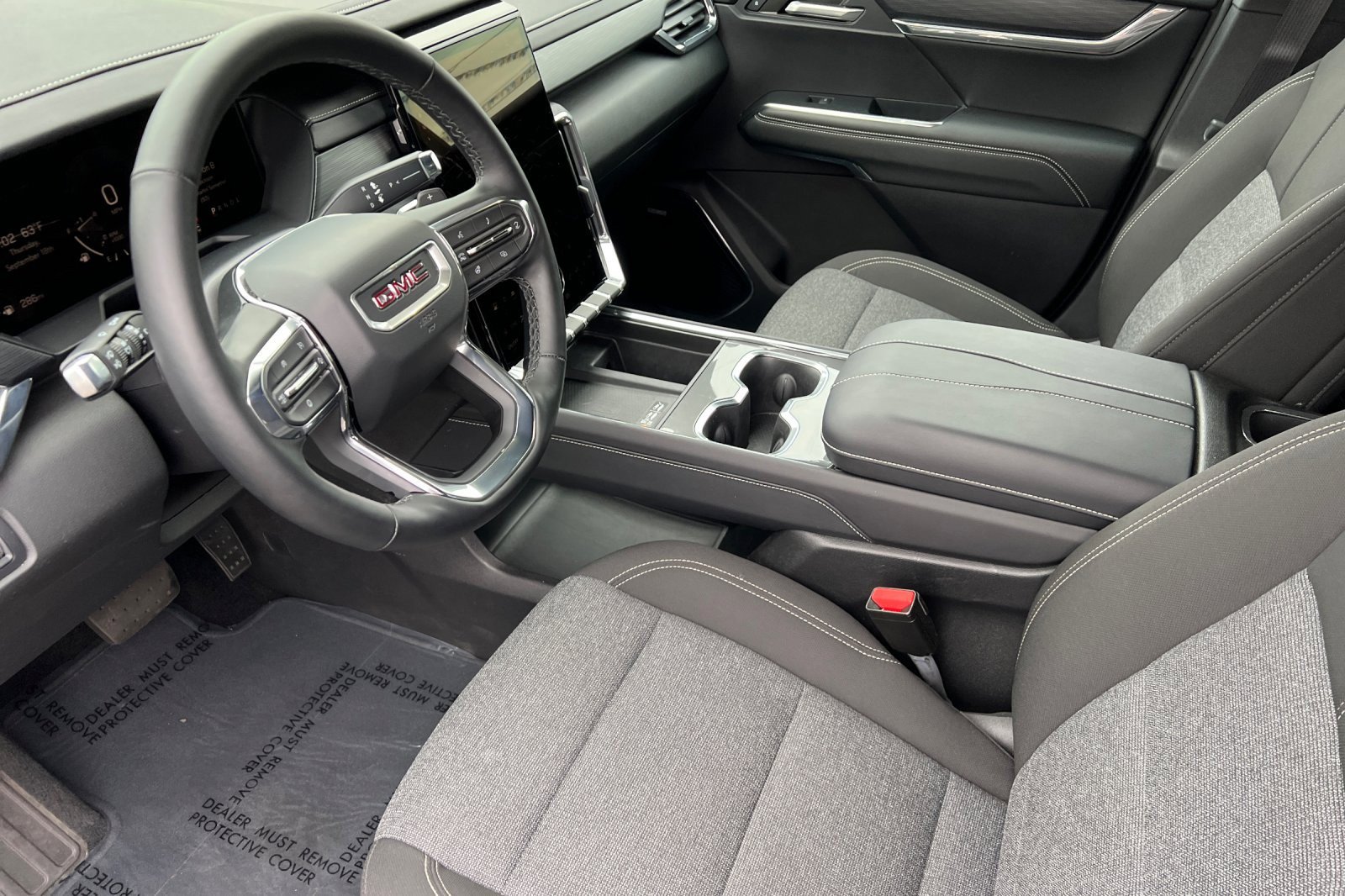Used 2025 GMC Acadia Elevation image 7