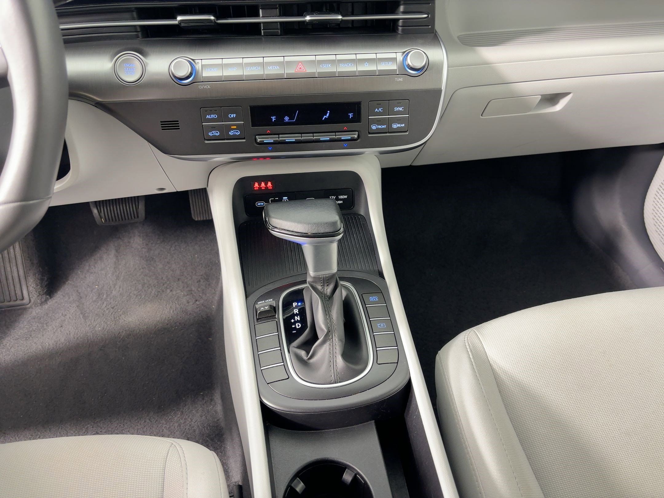 Used 2024 Hyundai Kona SEL image 18