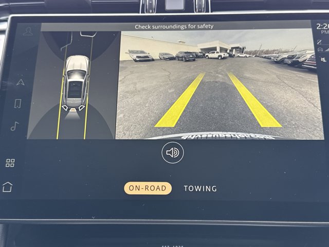 Used 2024 Jaguar F-PACE R-Dynamic S image 9