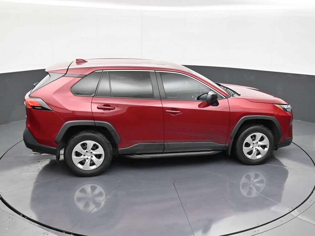 Used 2024 Toyota RAV4 LE FWD image 17