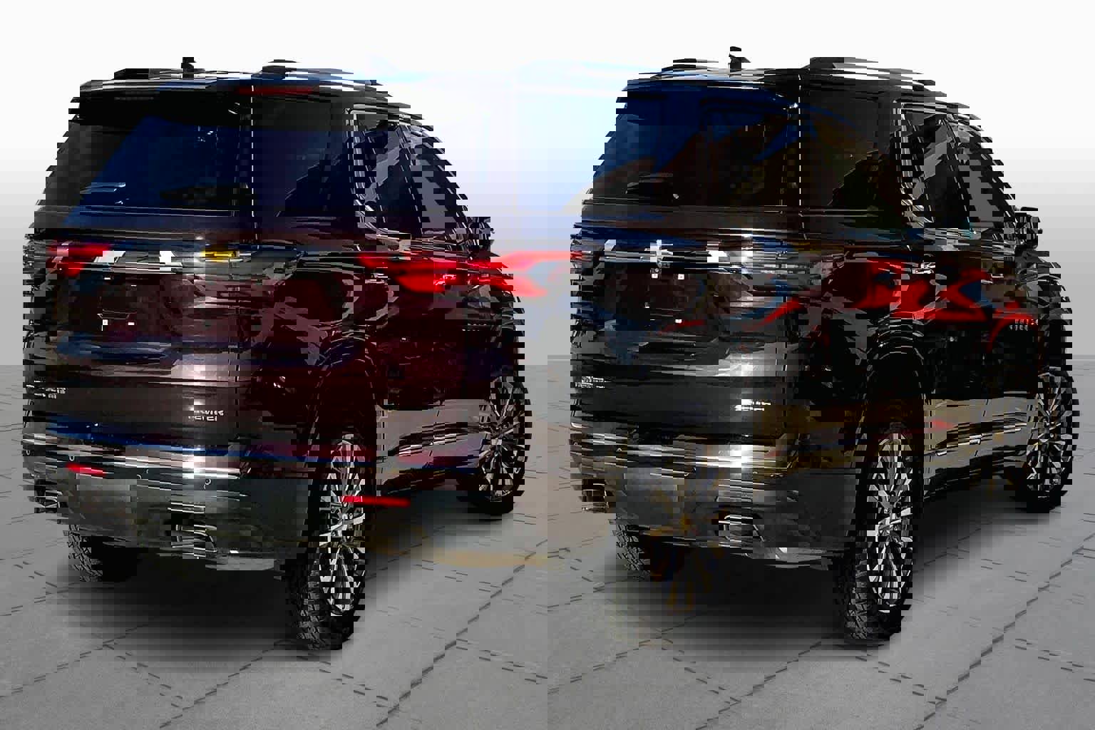 Used 2022 Chevrolet Traverse Premier image 13