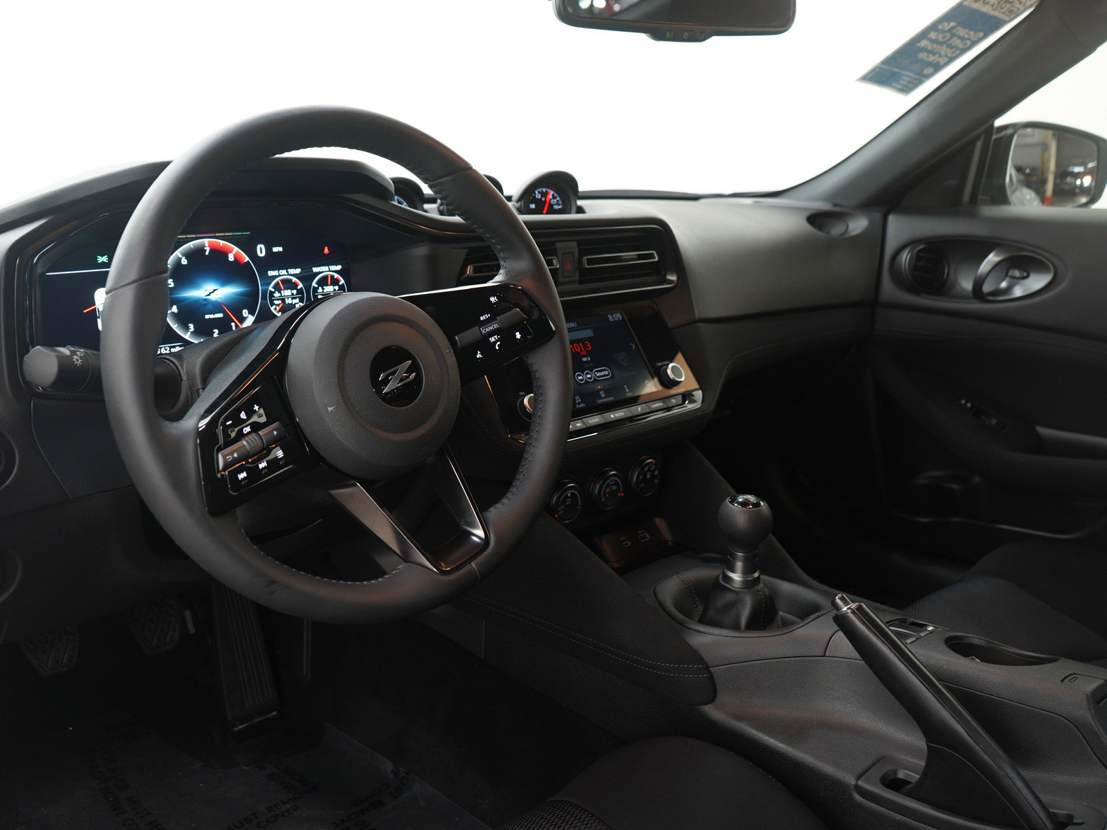 Used 2024 Nissan Z Sport w/ Floor Mat Package image 17