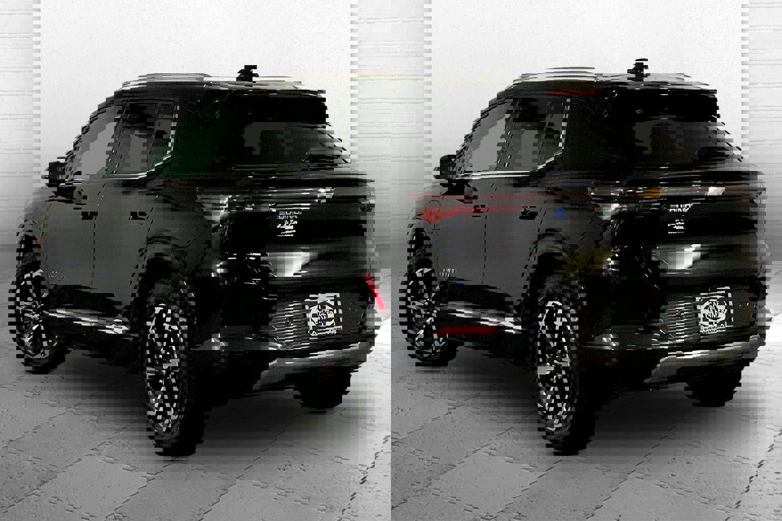 Used 2025 Chevrolet Equinox EV LT image 11