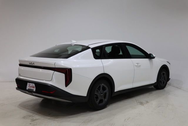 Used 2025 Kia K4 LXS image 8