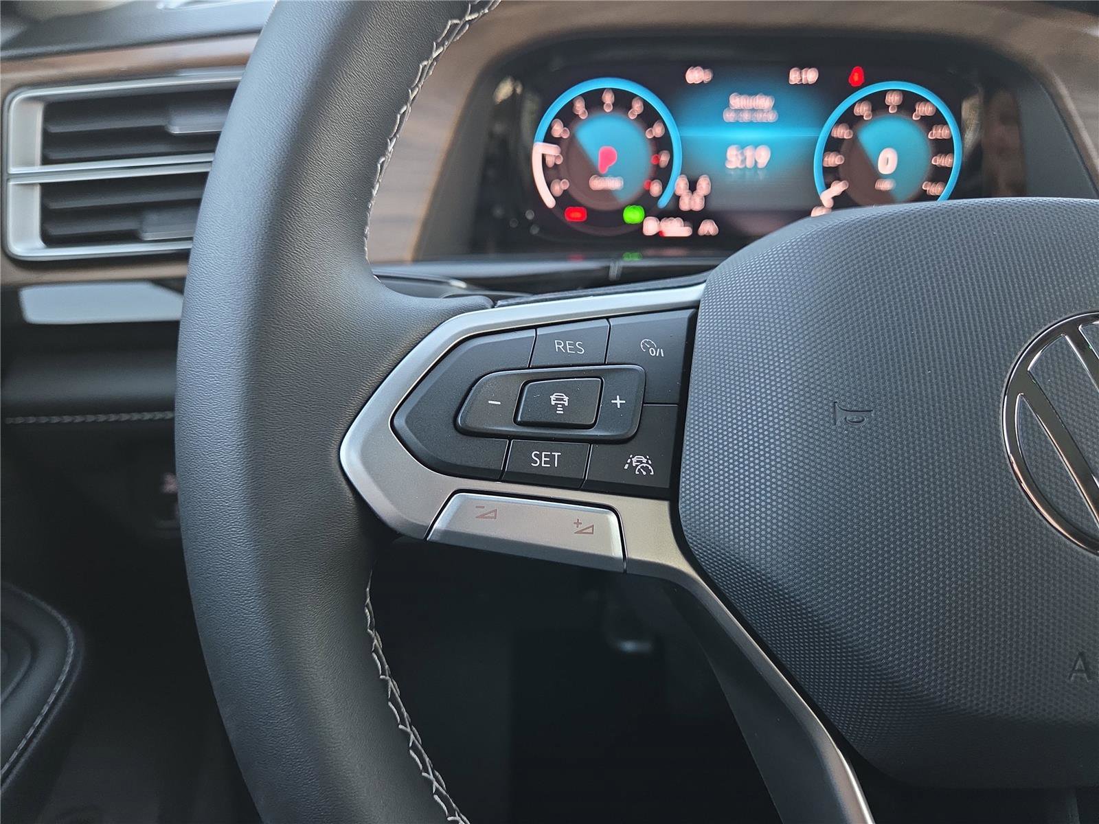 New 2026 Volkswagen Atlas SE image 15