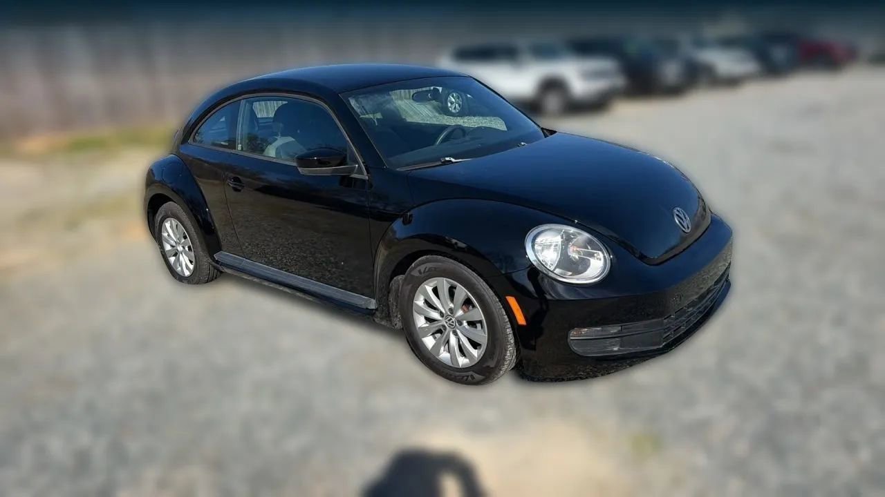 Used 2015 Volkswagen Beetle 1.8T FWD image 31