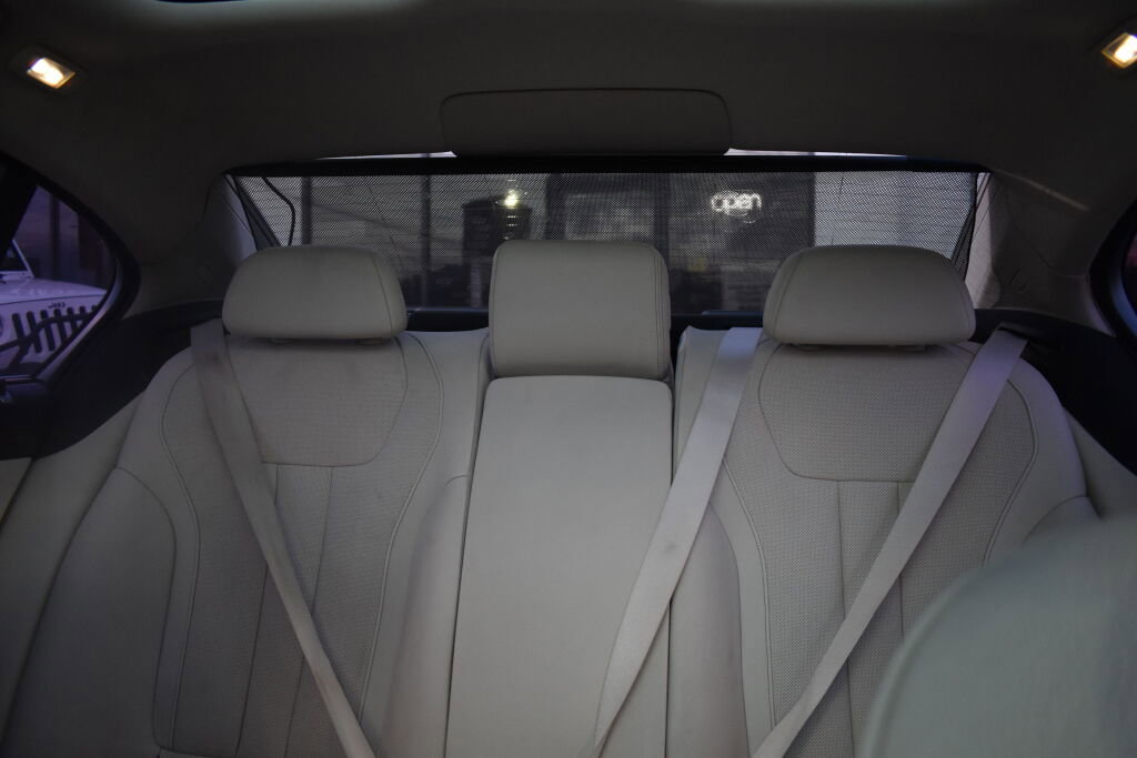 Used 2017 BMW 740i image 31