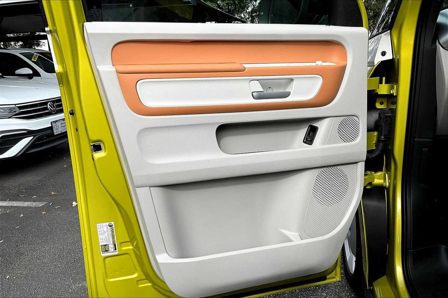 New 2025 Volkswagen ID. Buzz 1st Edition image 10