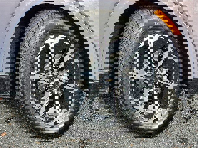 Used 2024 Chevrolet Equinox EV LT image 9