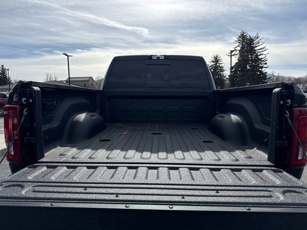 New 2026 RAM 2500 Limited AWD/4WD image 16