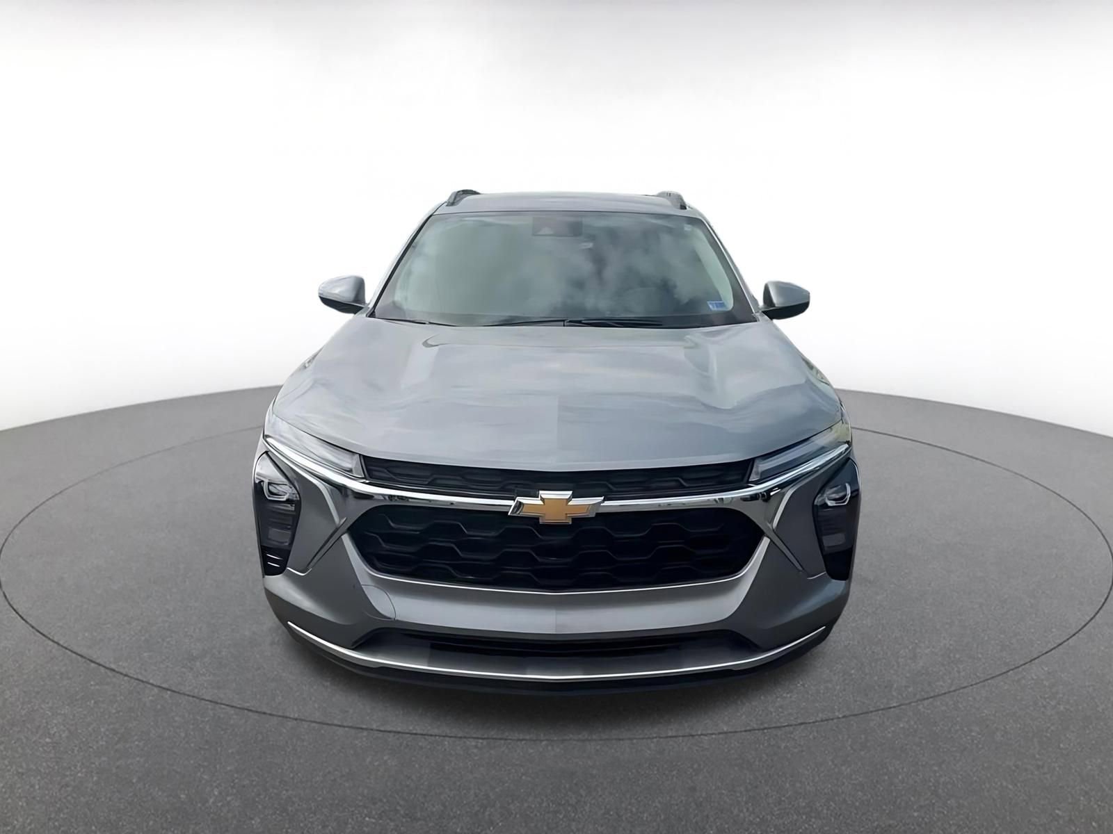 Used 2025 Chevrolet Trax LT image 4