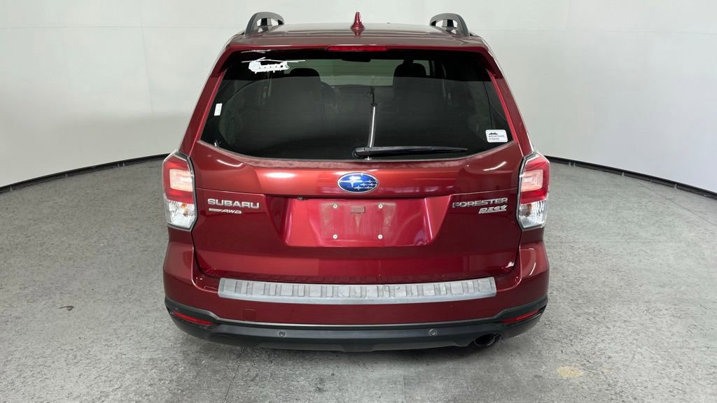 Used 2017 Subaru Forester 2.5i Touring AWD/4WD image 4
