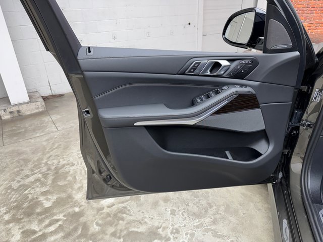 Used 2026 BMW X7 xDrive40i image 10