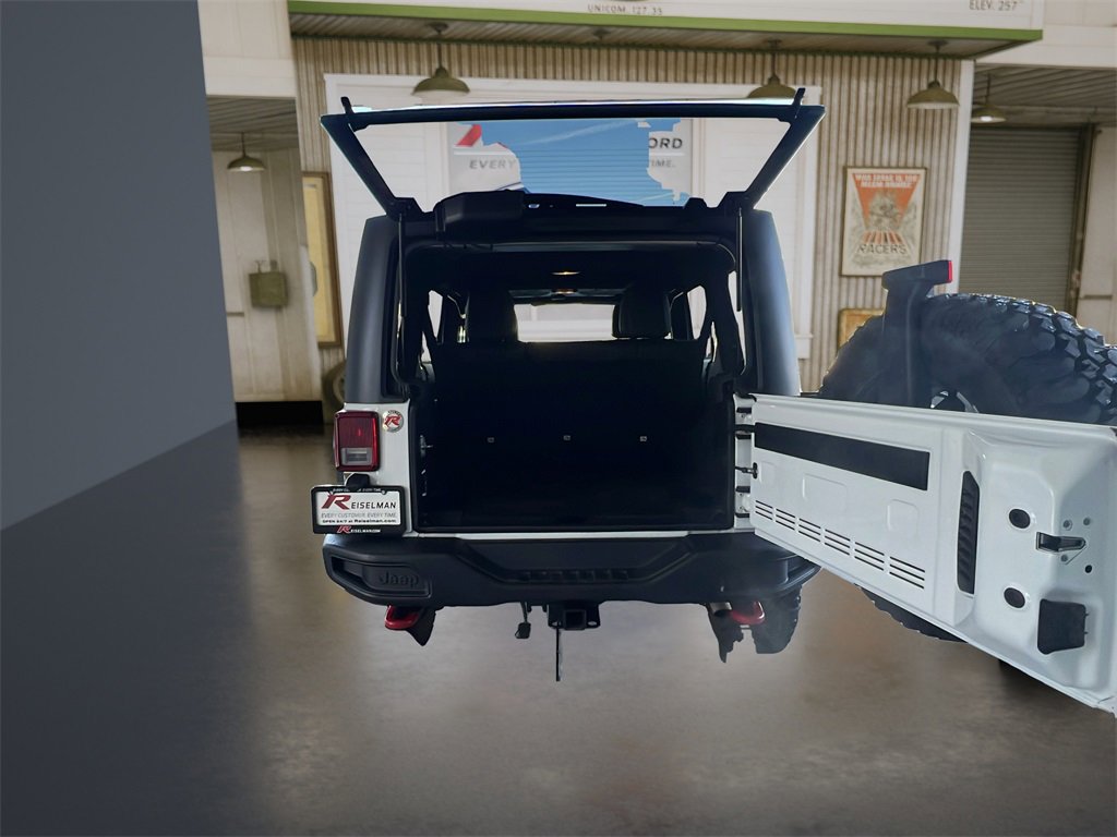 Used 2017 Jeep Wrangler Unlimited Rubicon image 10