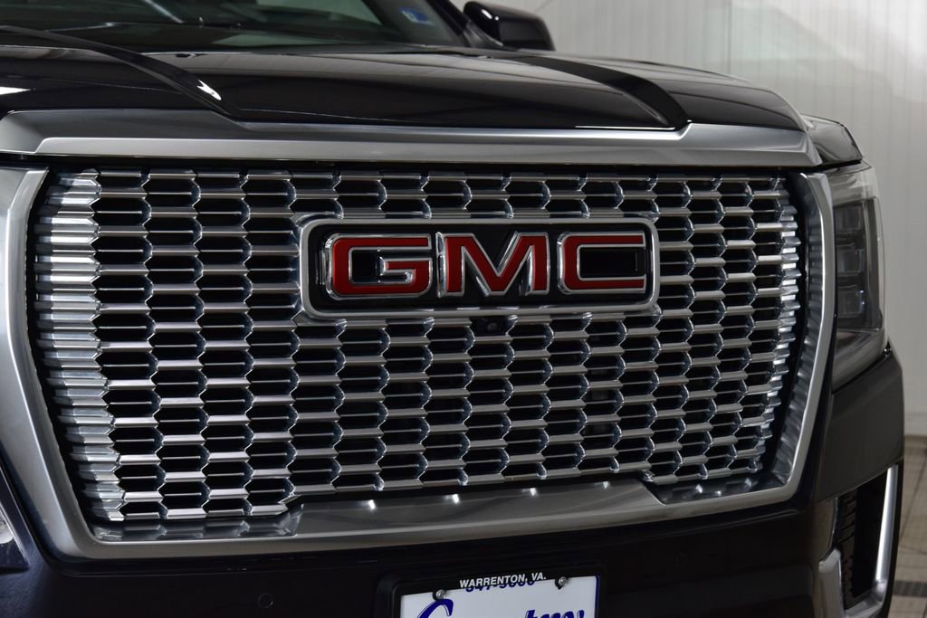 Used 2024 GMC Yukon XL Denali w/ Advanced Technology Package image 11
