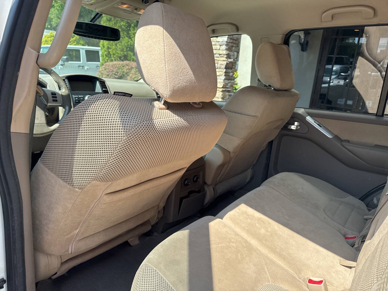 Used 2012 Nissan Pathfinder SV RWD image 13
