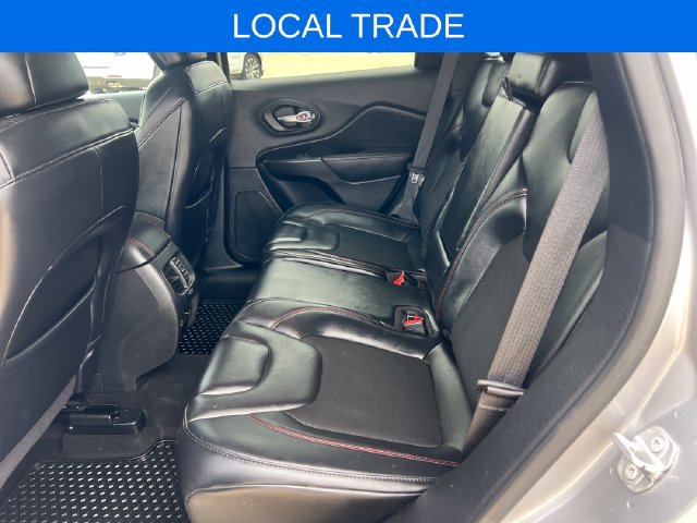 Used 2021 Jeep Cherokee Trailhawk AWD/4WD image 13
