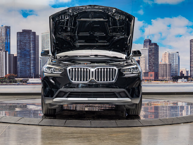 Used 2023 BMW X3 xDrive30i w/ Premium Package w/ZPA AWD/4WD image 4