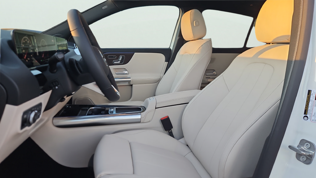 New 2026 Mercedes-Benz GLA 250 4MATIC image 19