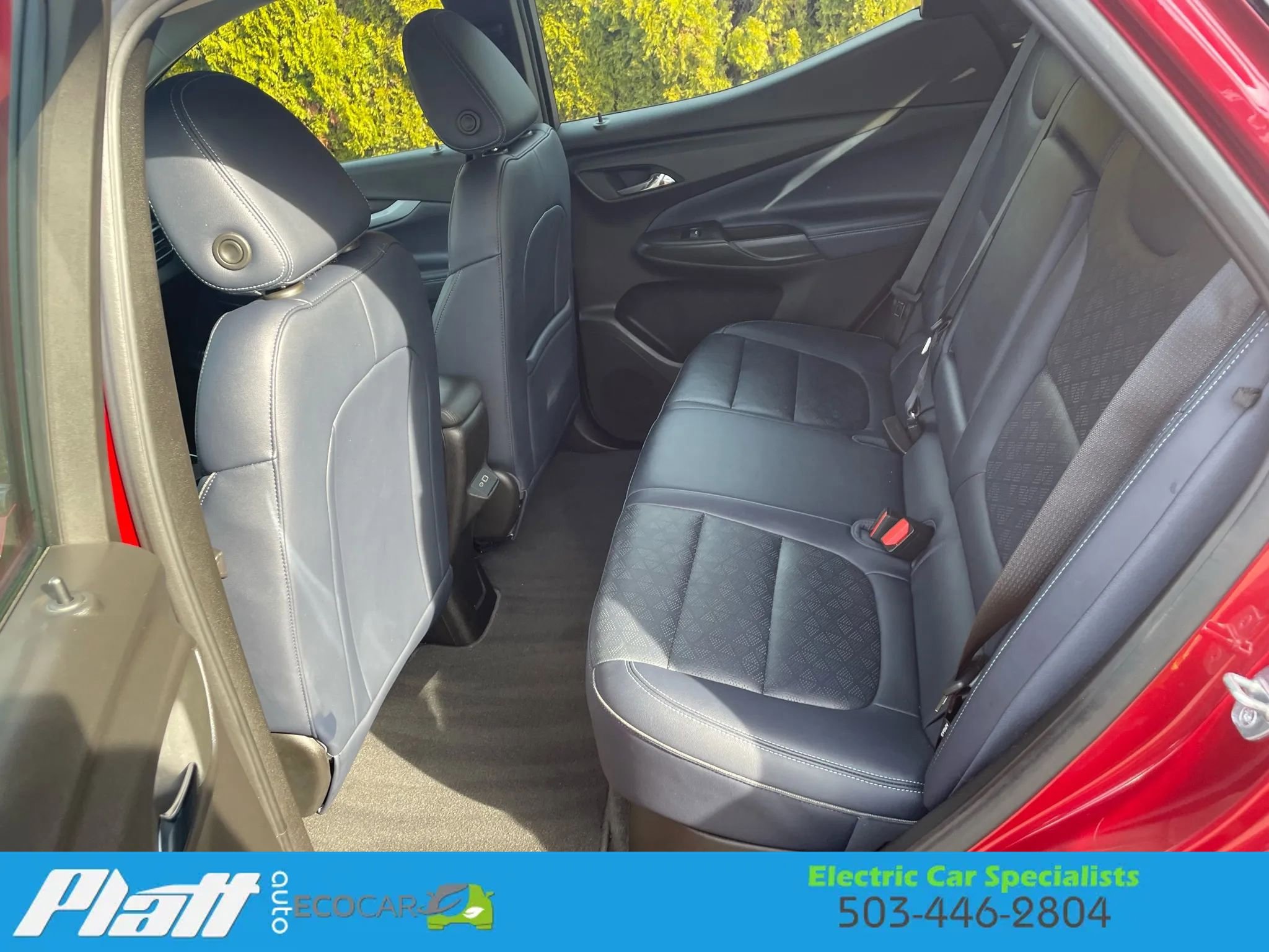 Used 2022 Chevrolet Bolt EUV LT w/ Convenience Package image 40