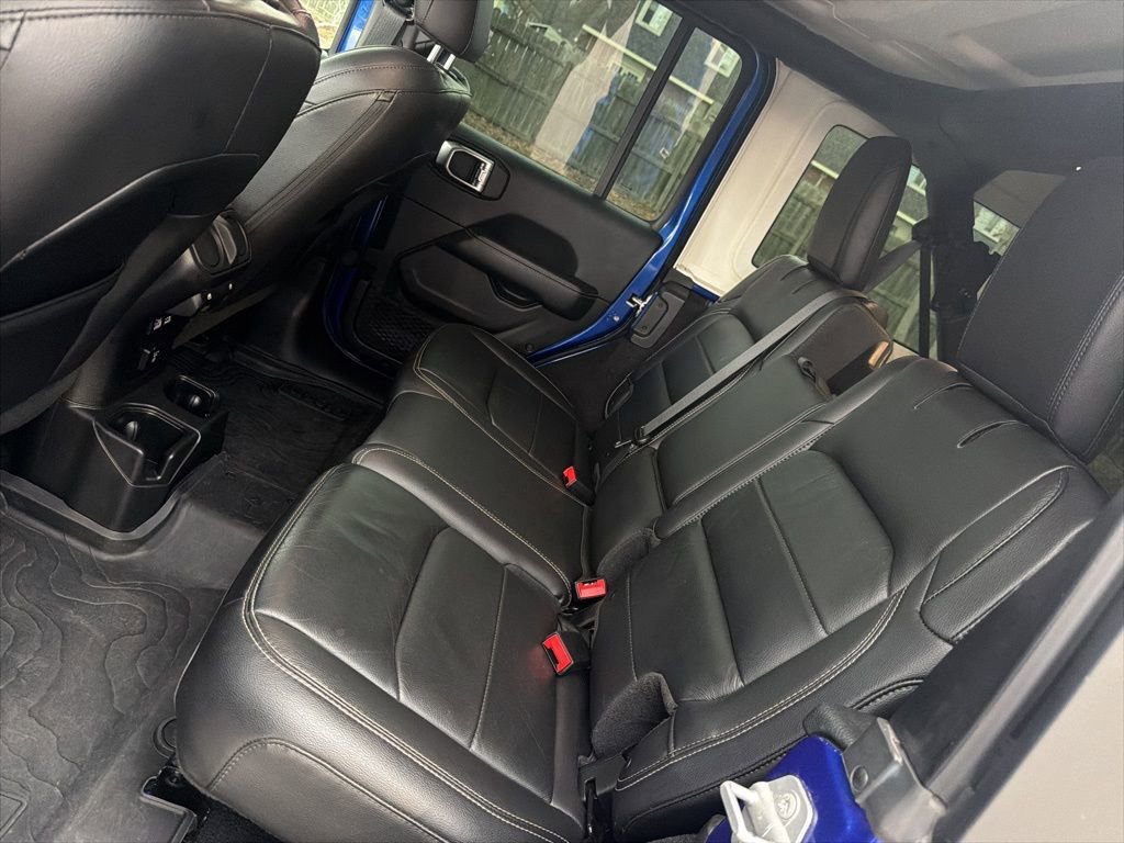 Used 2018 Jeep Wrangler Unlimited Sahara image 22