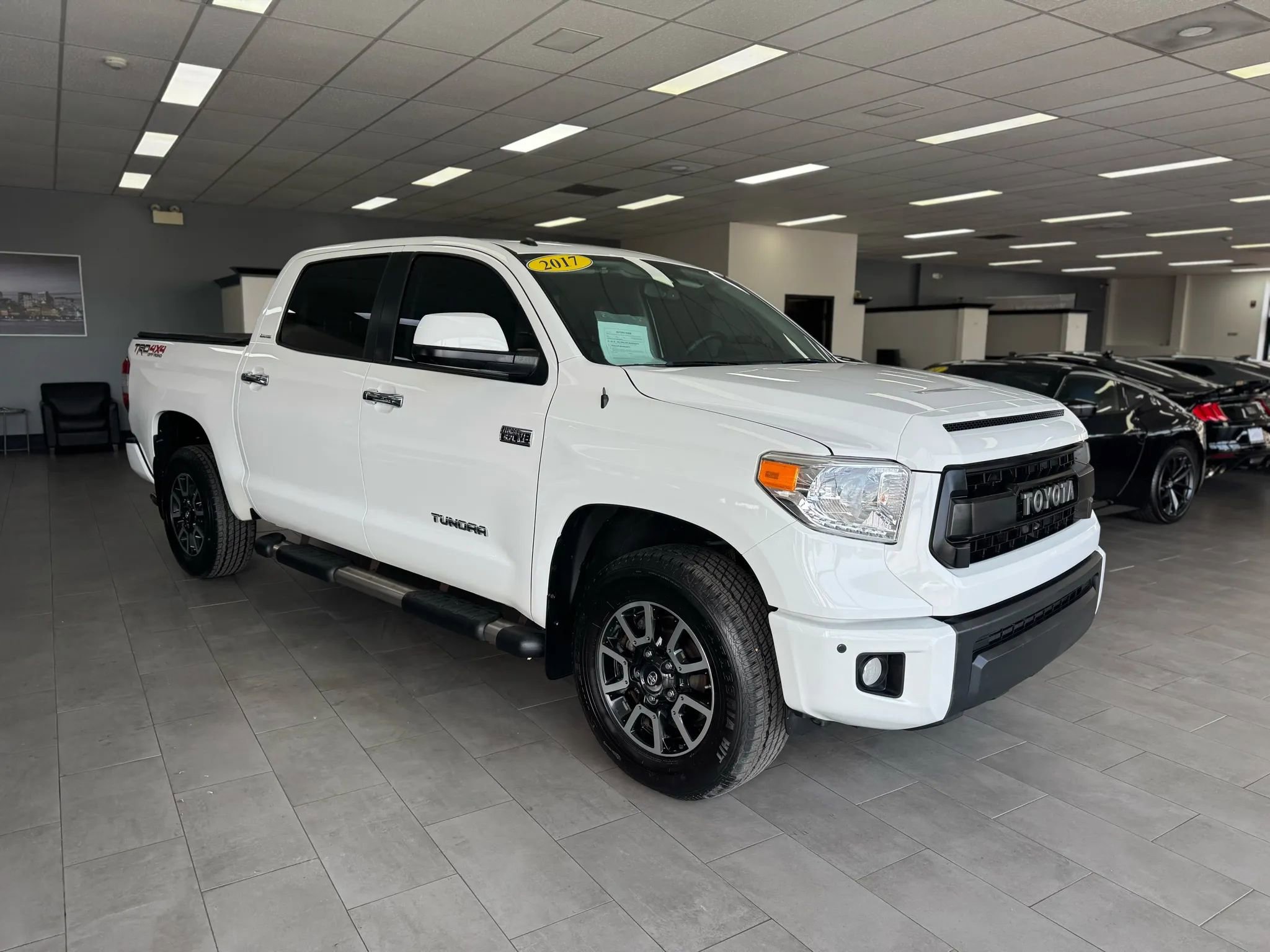 Used 2017 Toyota Tundra Limited w/ Limited Premium Package AWD/4WD image 6
