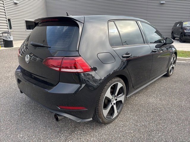 Used 2018 Volkswagen Golf 4-Door image 3