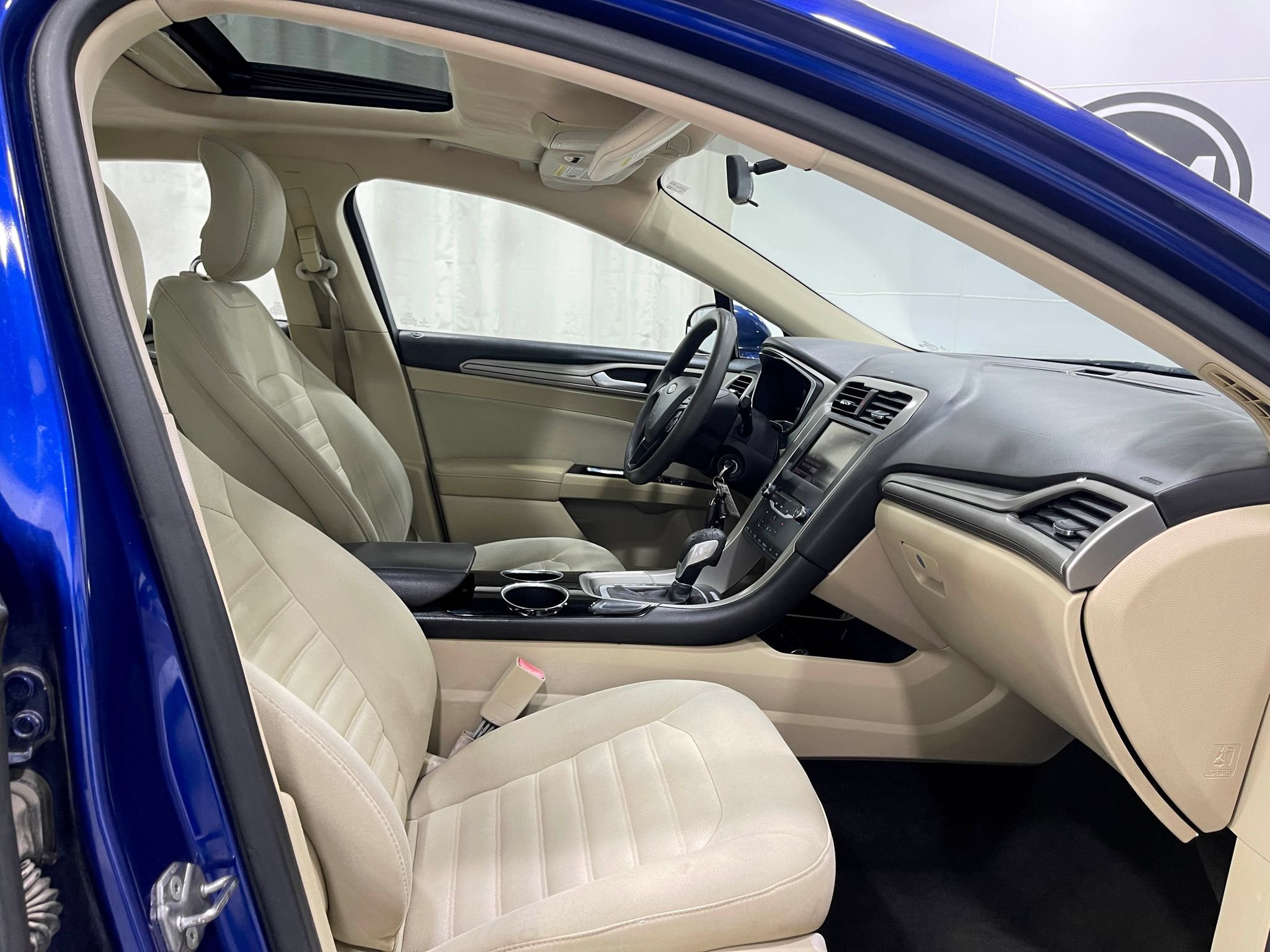 Used 2013 Ford Fusion SE FWD image 29