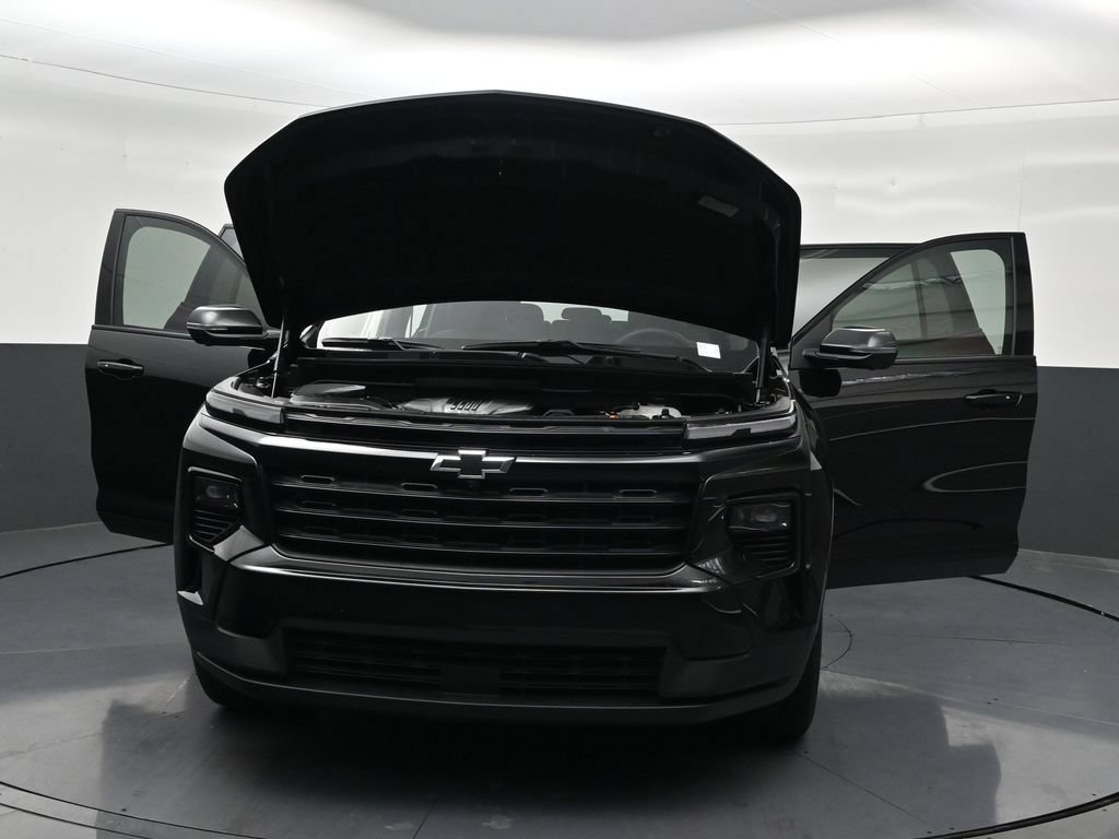 Used 2024 Chevrolet Traverse LS w/ Midnight/Sport Edition FWD image 36
