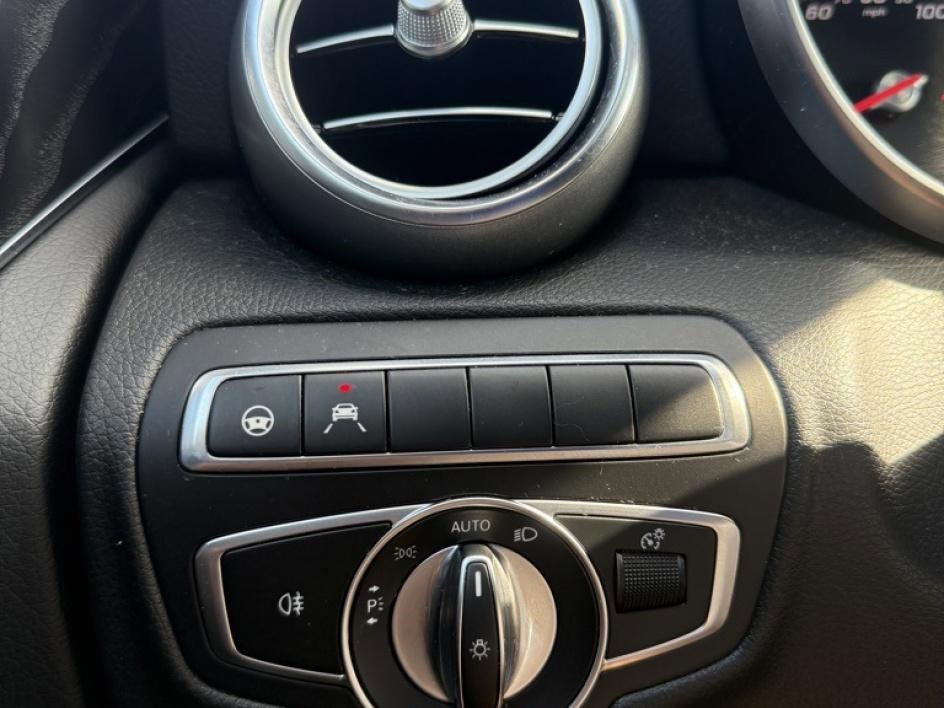 Used 2017 Mercedes-Benz GLC 300 4MATIC Coupe image 29