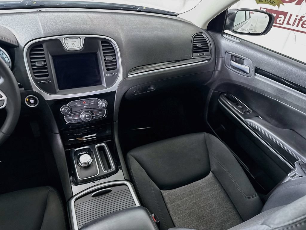Used 2023 Chrysler 300 Touring w/ Sport Appearance Package RWD image 25
