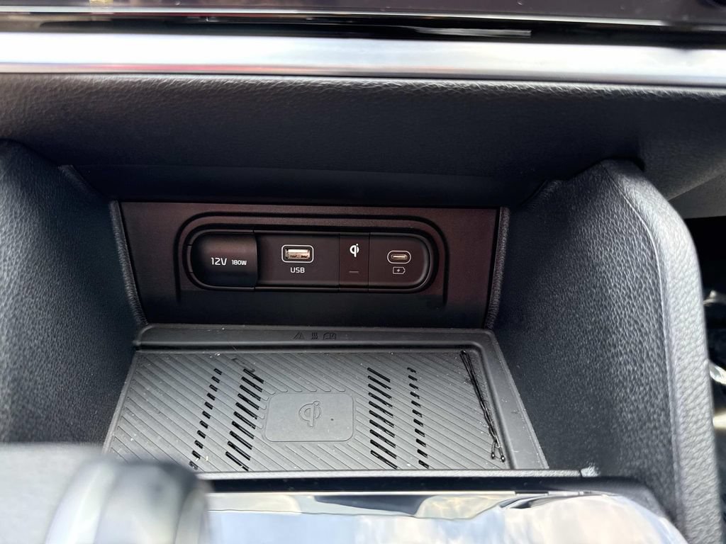 Used 2025 Kia Sportage EX FWD image 30