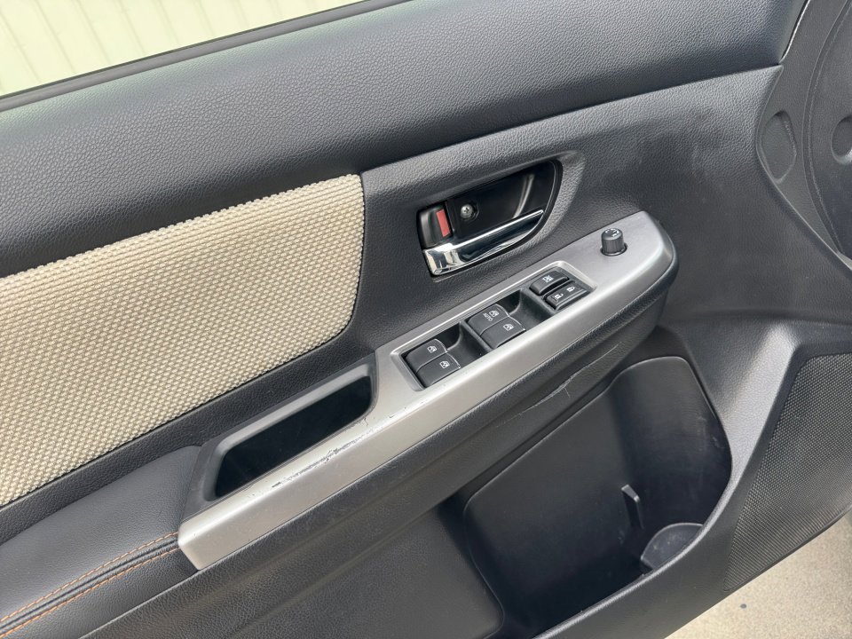 Used 2016 Subaru Crosstrek Hybrid image 36