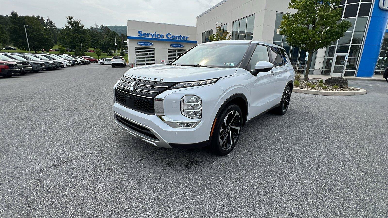 Used 2024 Mitsubishi Outlander SE AWD/4WD image 8