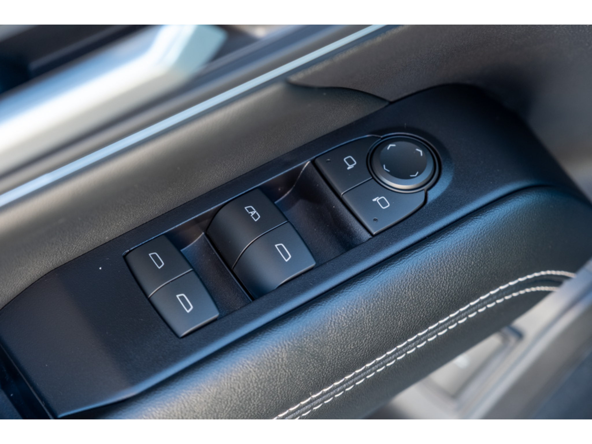 New 2027 GMC Terrain Elevation w/ Elevation Premium Package FWD image 14