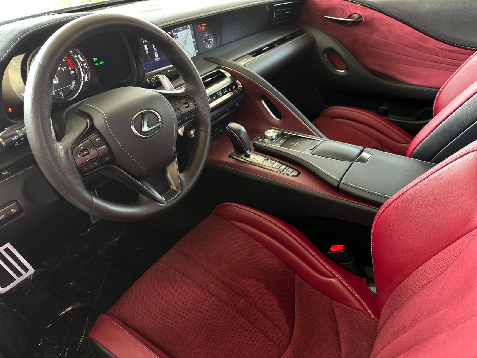 Used 2019 Lexus LC 500 Coupe w/ Performance Package RWD image 10