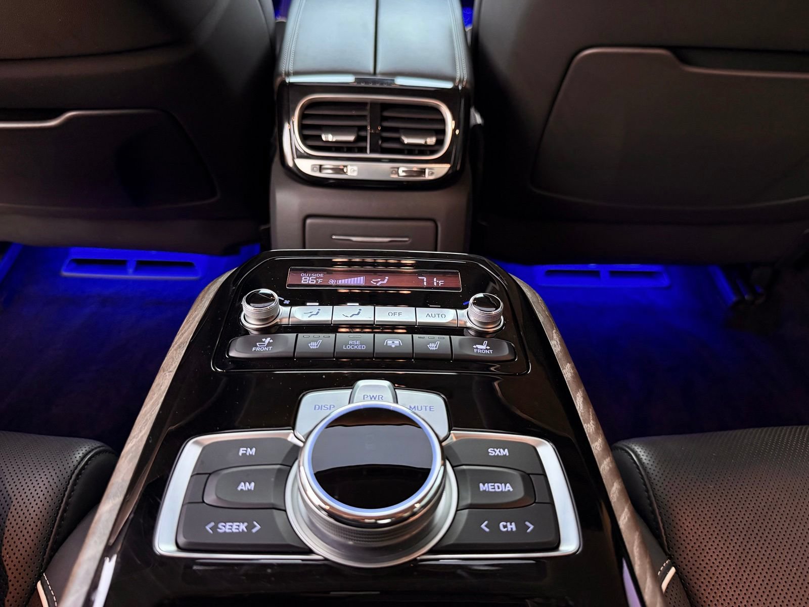 Used 2020 Genesis G90 3.3T Premium RWD image 40