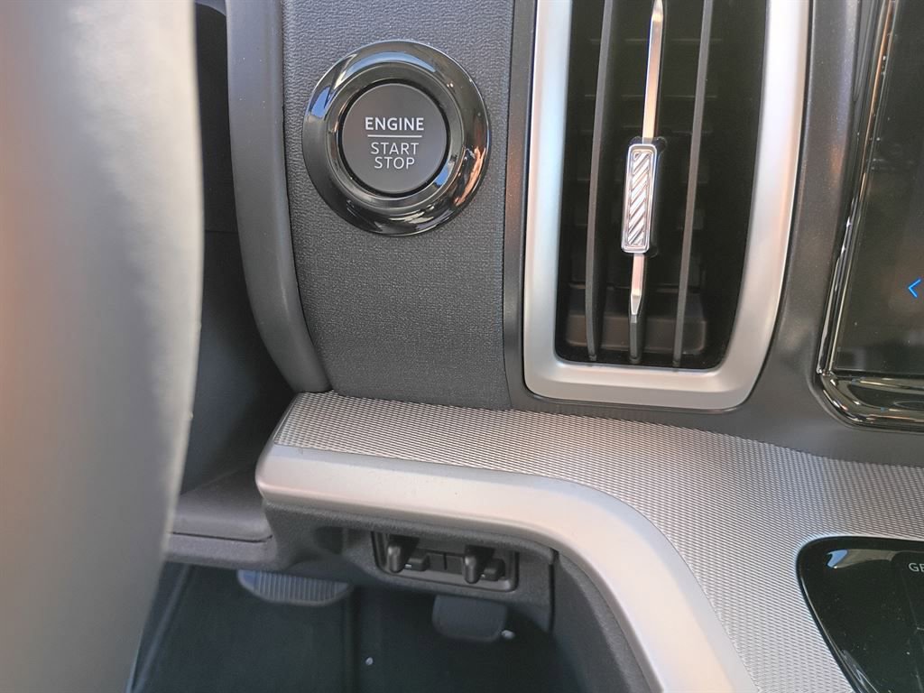 Used 2025 Ford Expedition Max Active image 13