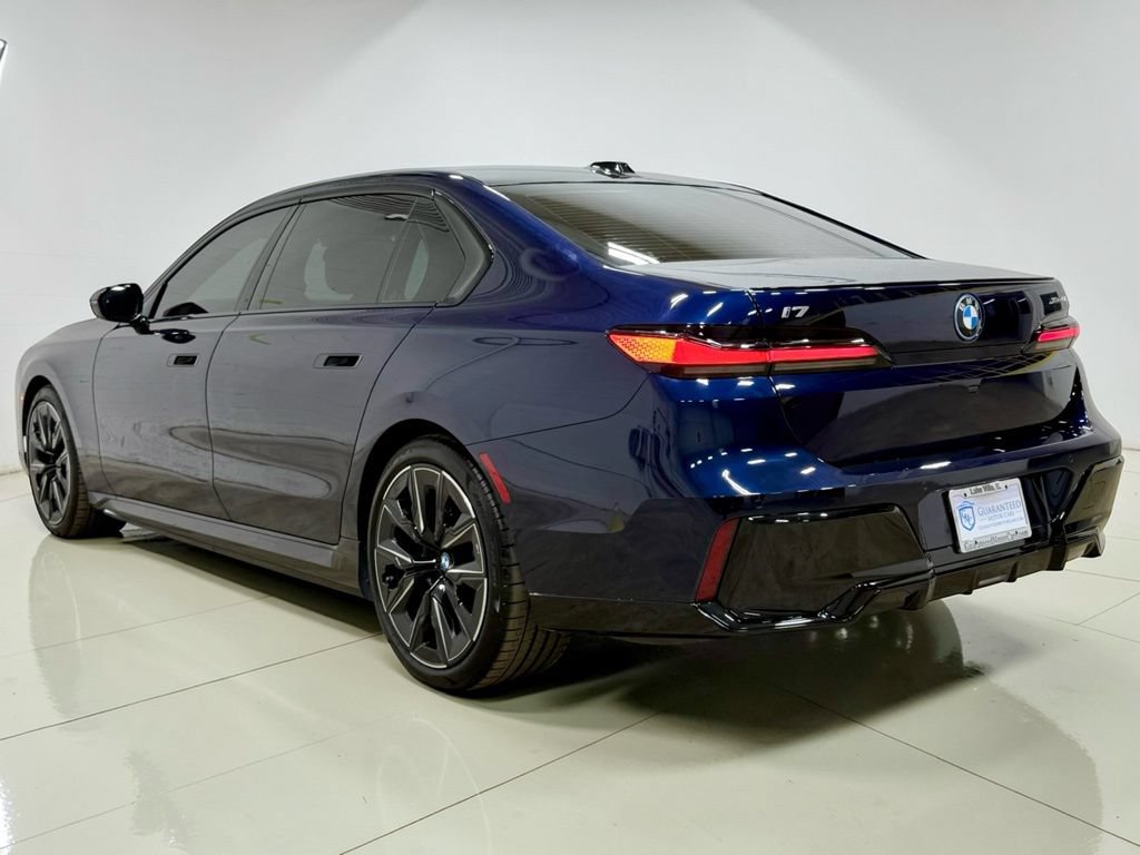 Used 2023 BMW i7 xDrive60 AWD/4WD image 15