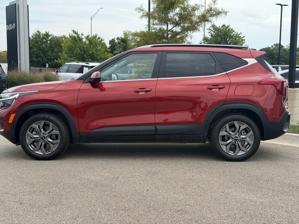Used 2024 Kia Seltos S AWD/4WD image 3
