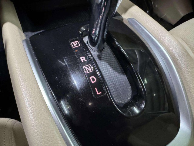 Used 2016 Nissan Rogue SV image 54