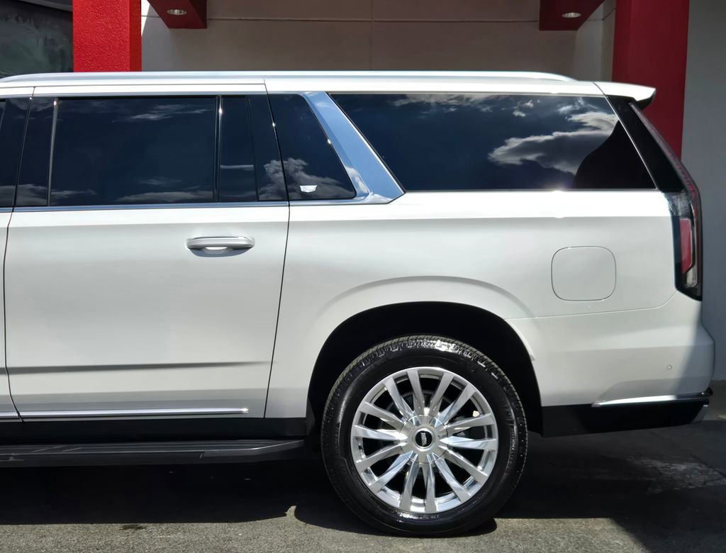 Used 2021 Cadillac Escalade ESV Premium Luxury image 7