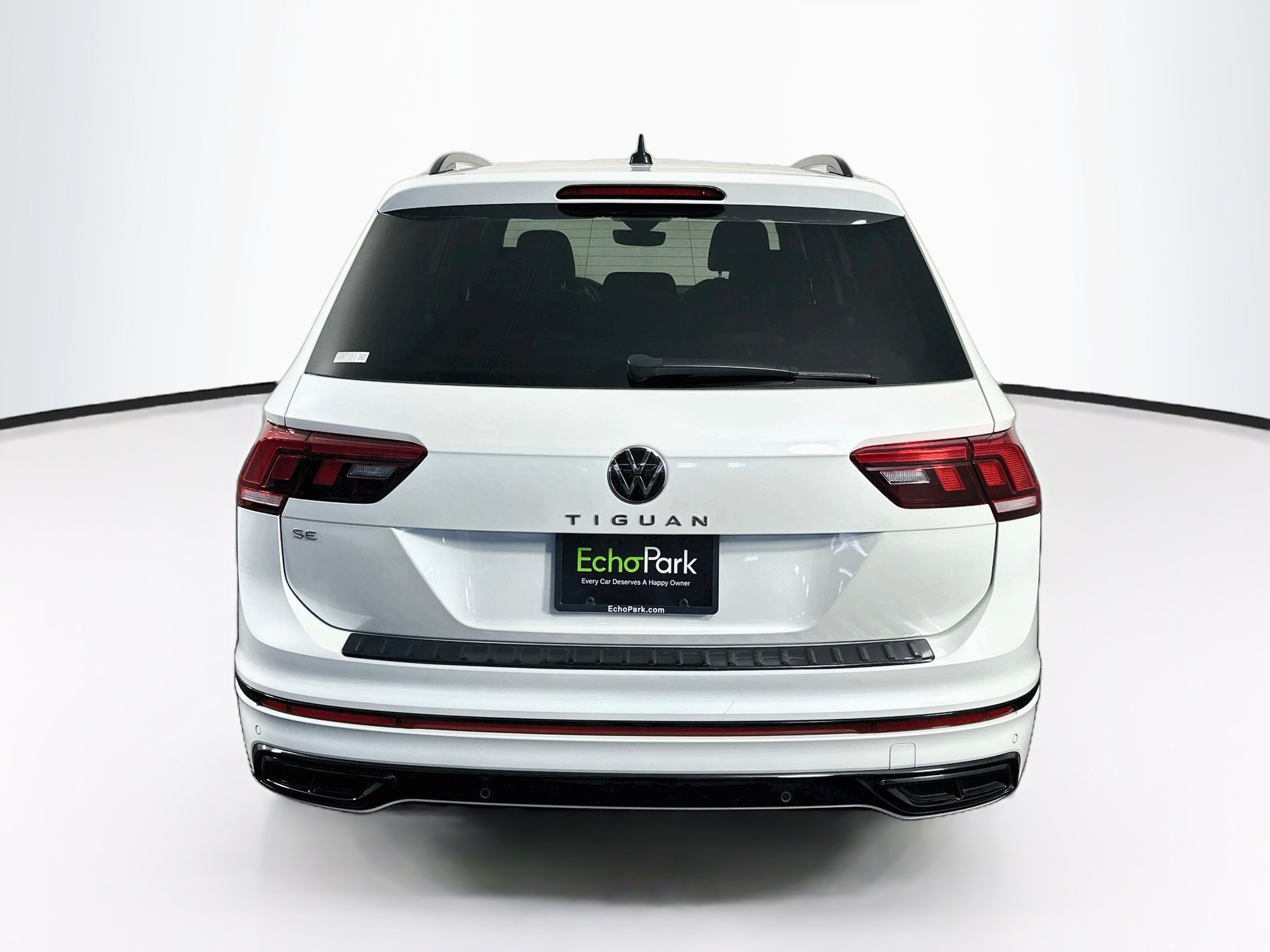 Used 2023 Volkswagen Tiguan SE R-Line FWD image 7