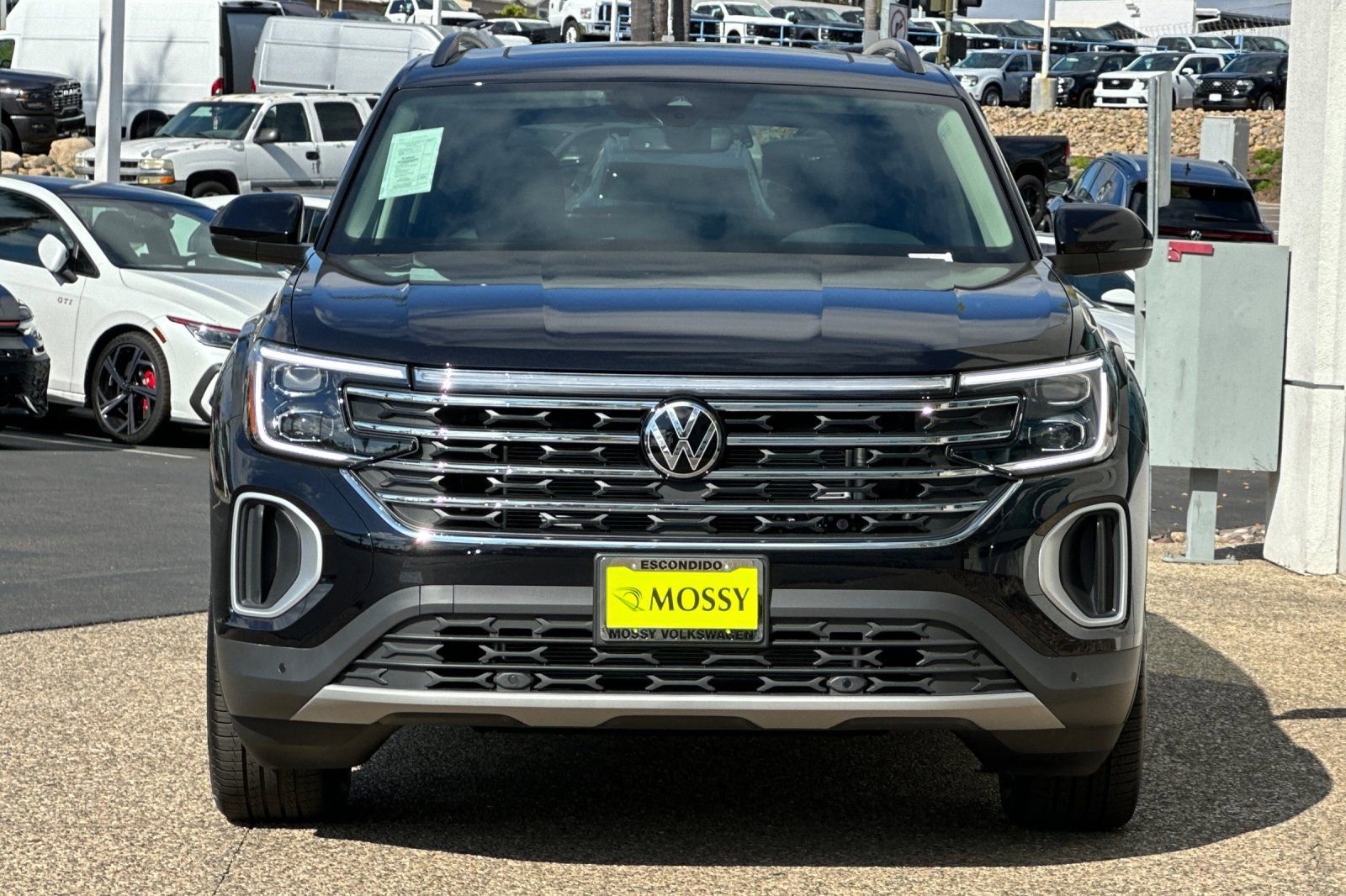 New 2026 Volkswagen Atlas SE image 8